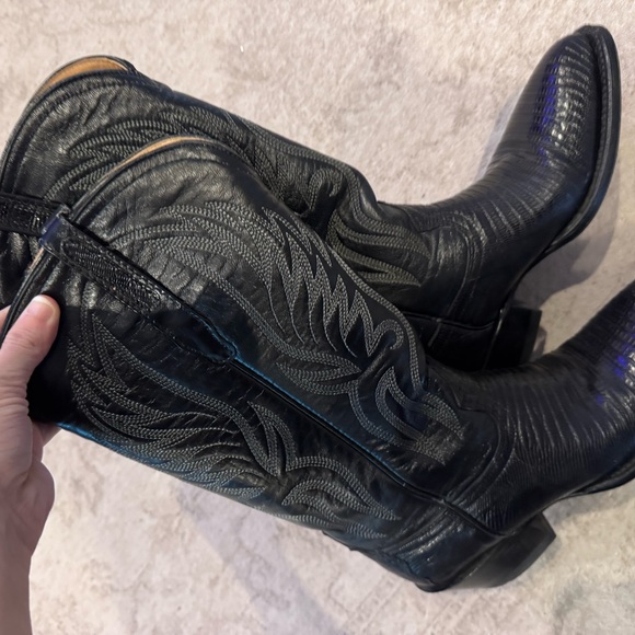 Corral Genuine Leather Teju Lizard Black Cowboy Boots 
Size 6 - Picture 2 of 2